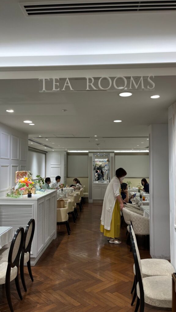 日本橋三越The tea rooms写真（店内）1