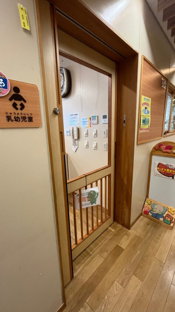 表参道・青山の無料屋内遊び場青山館カリッパの写真（乳幼児室）