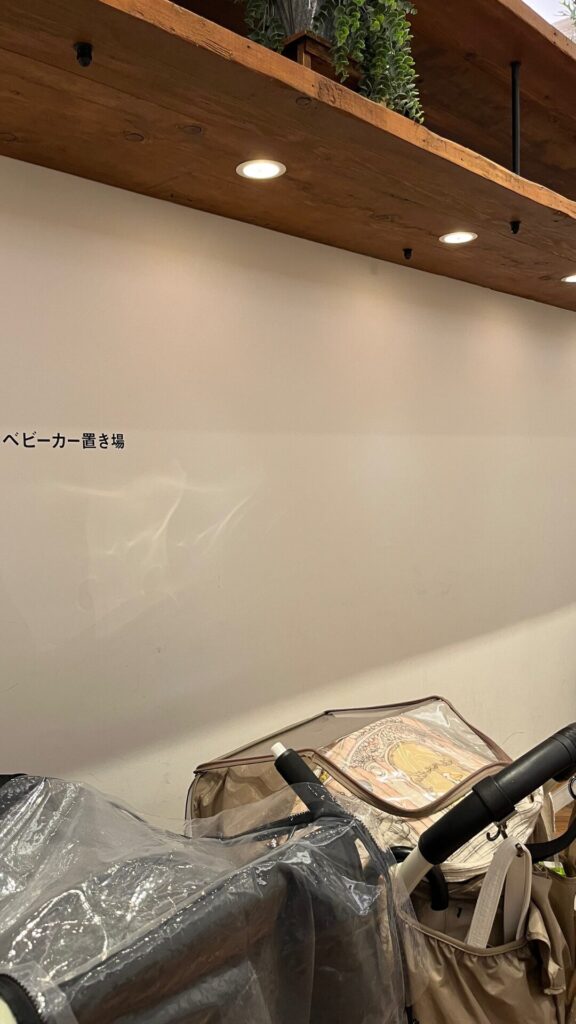 ボーネルンドショップ 二子玉川店の写真（ベビーカー置き場）