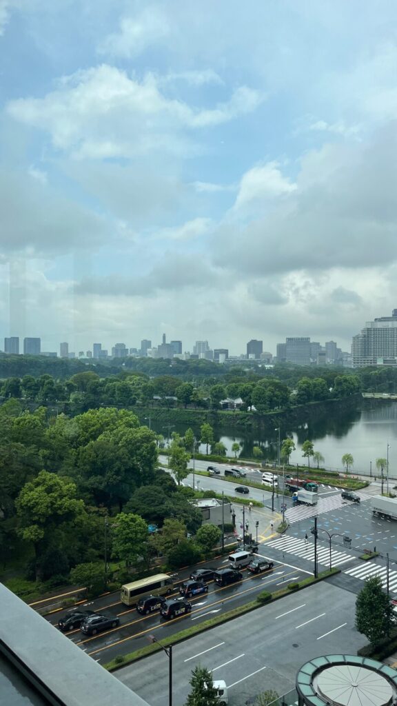 東京ミッドタウン日比谷からみる日比谷公園の写真