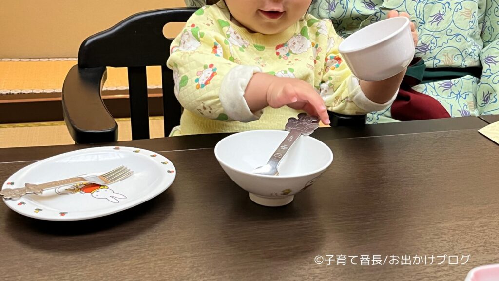 秋保温泉 佐勘の写真：子供と食器