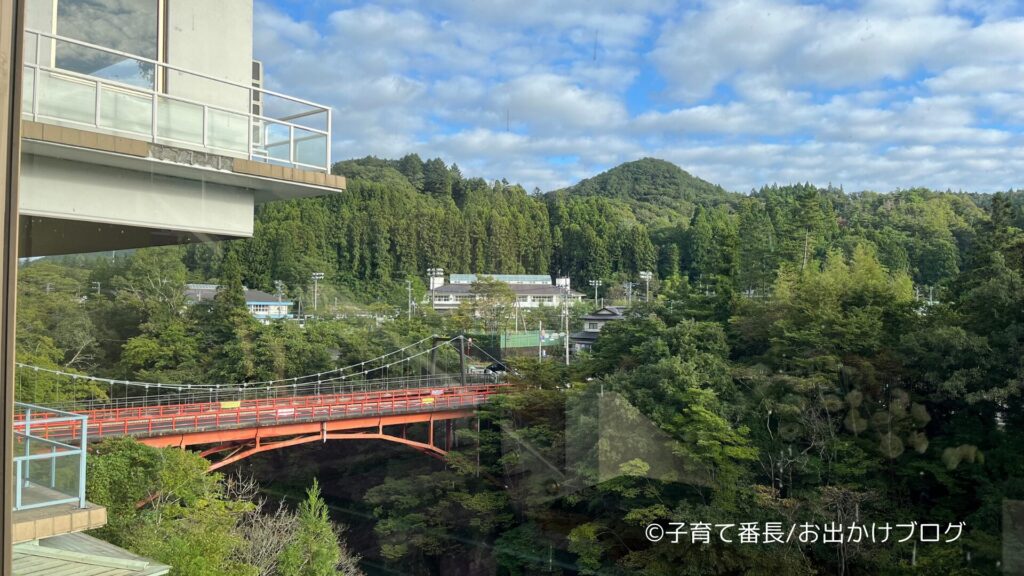 佐勘の目の前の橋